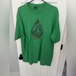 Men’s size XL green short sleeved Volcom graphic tee cotton polyester